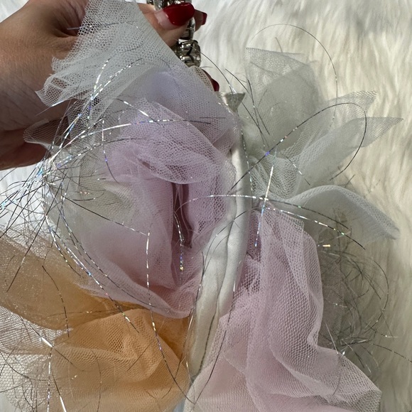 L'Alingi
Taliya tulle pouch minibag - Picture 12 of 13